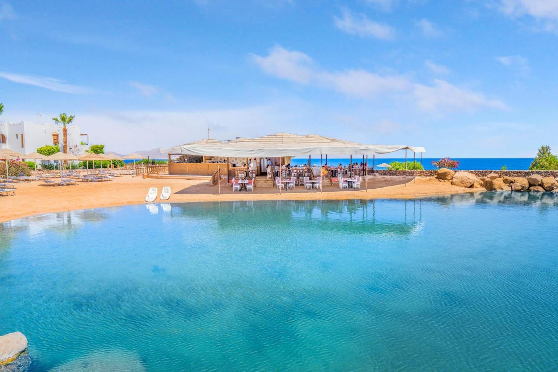 Domina Coral Bay Resort, Diving , Spa & Casino Sharm El Sheikk Exterior foto The beach at the Dead Sea
