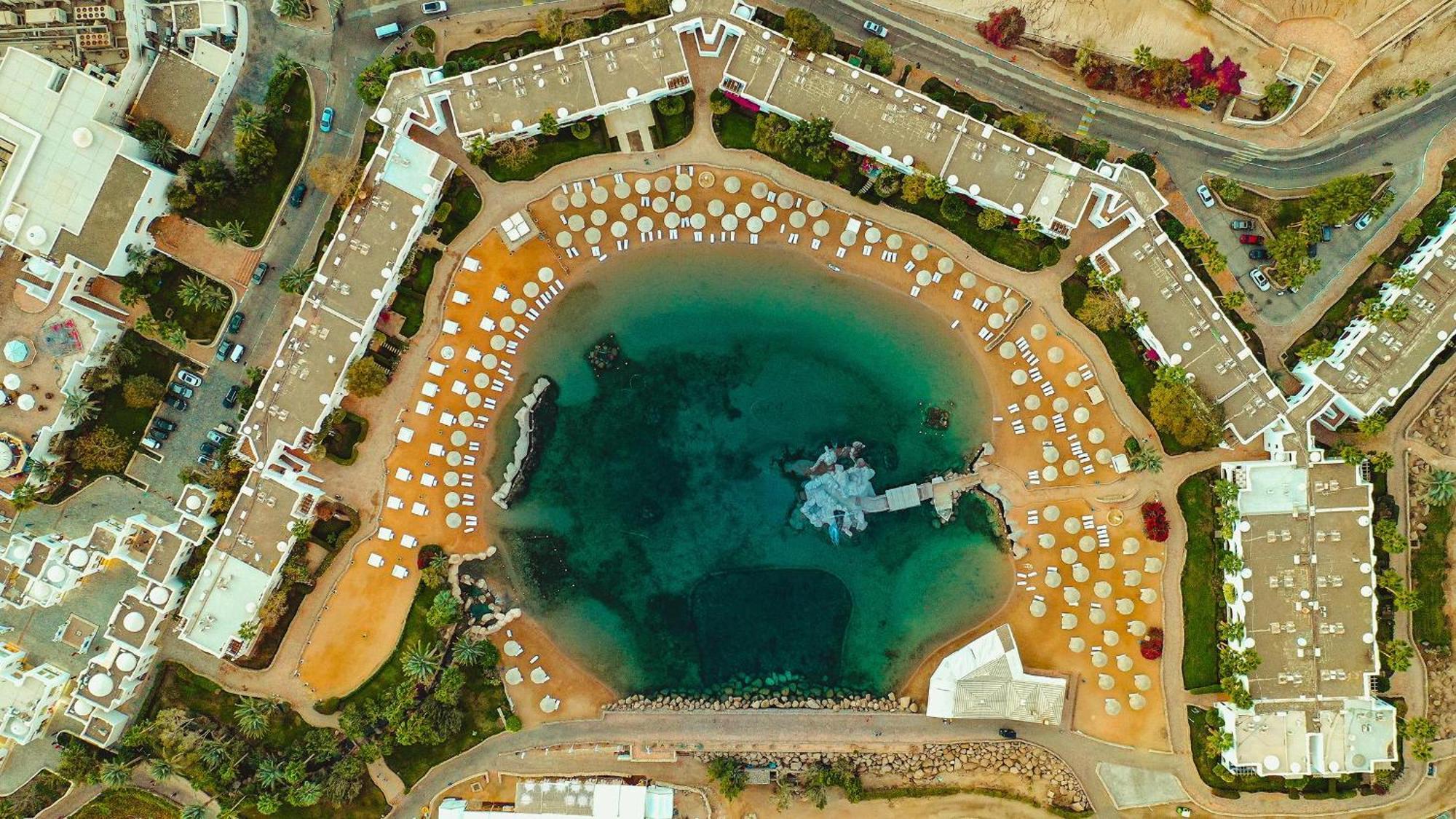 Domina Coral Bay Resort, Diving , Spa & Casino Sharm El Sheikk Exterior foto Aerial view of the lagoon